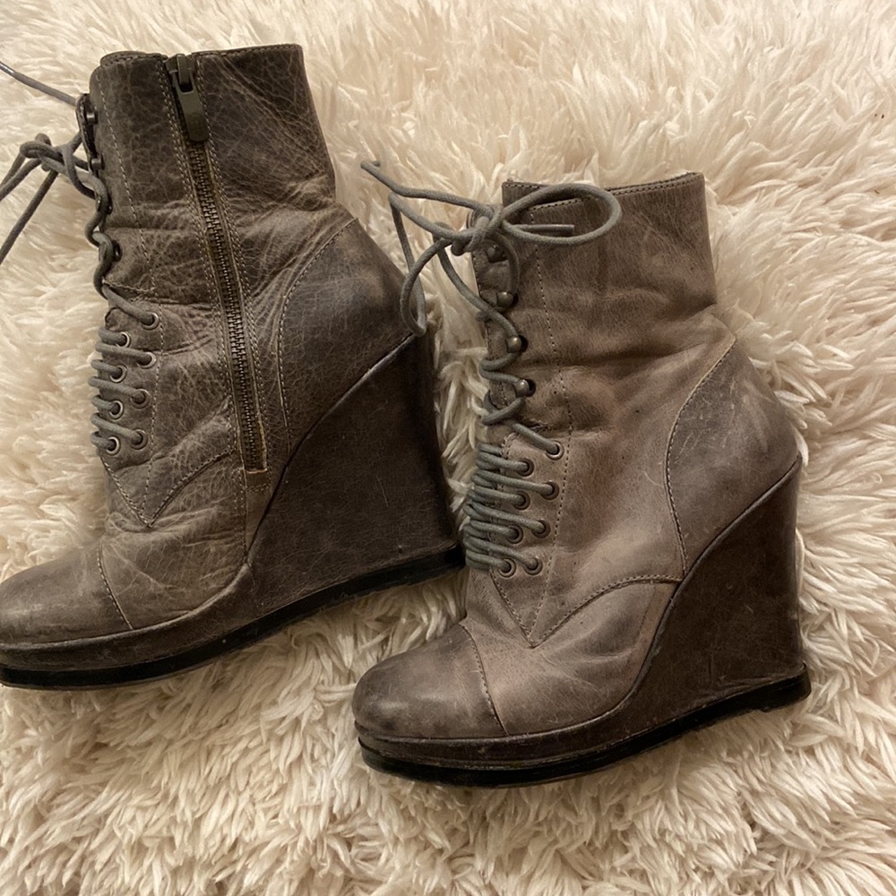 COPY - Vince Camuto combat lace up boot, Women’s shoes - Picture 6 of 9
